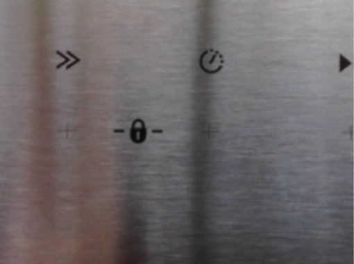 Ukázka průmyslového značení produktem Fiber Laser HGTECH LSF